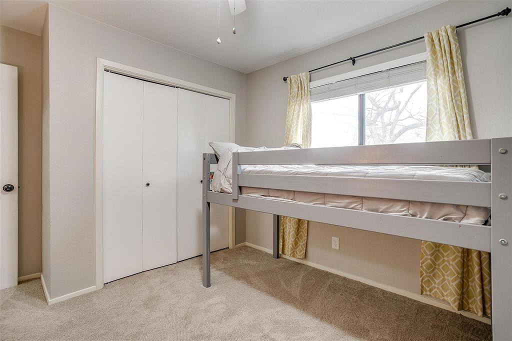 816 Lake Crest Parkway, Azle, TX 76020