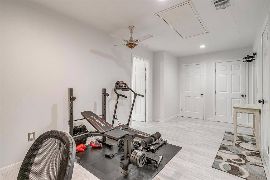 816 Lake Crest Parkway, Azle, TX 76020