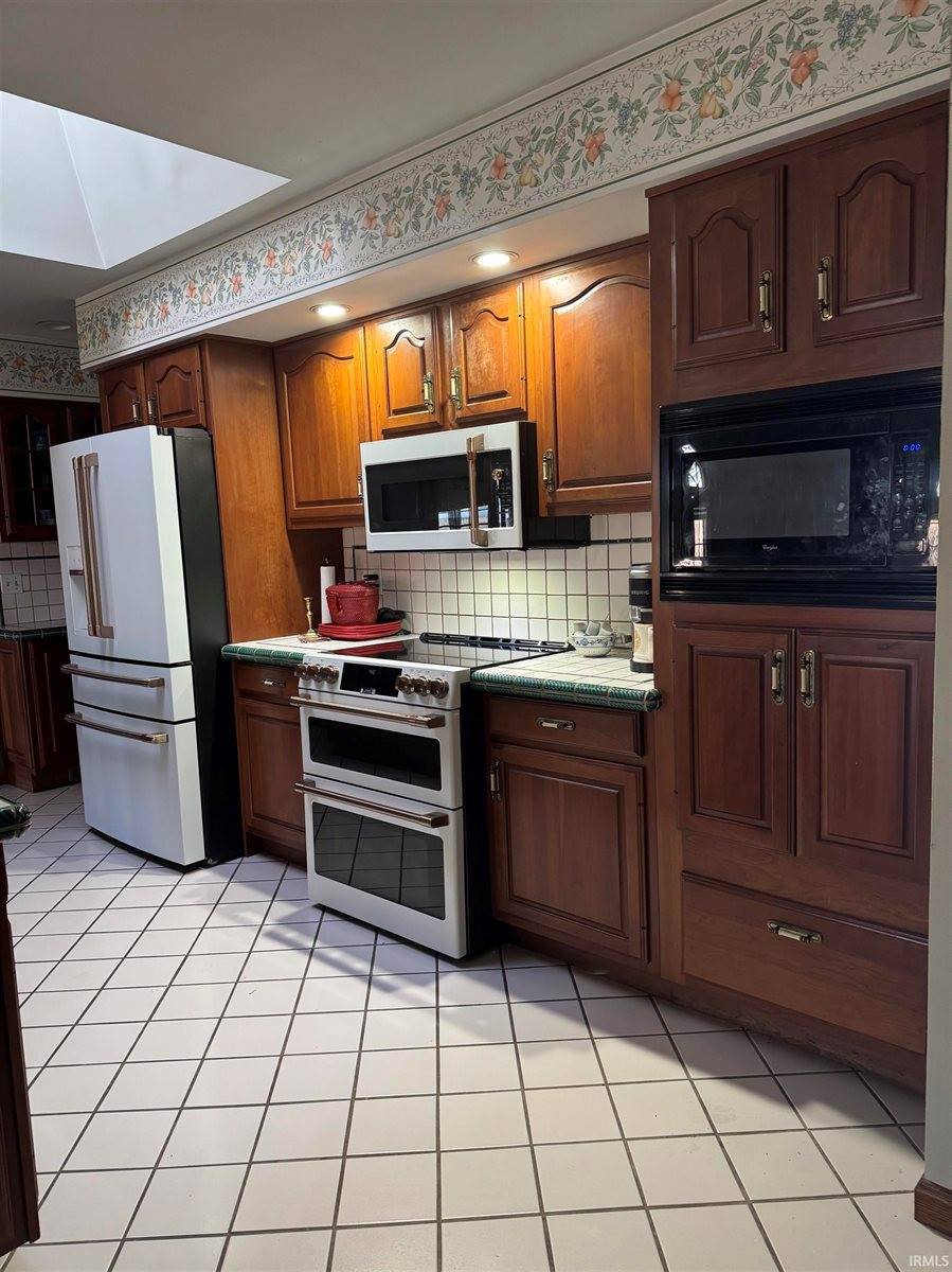 2308 E Gum Street, Evansville, IN 47714