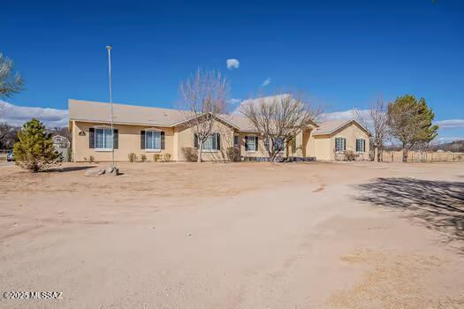 888 West Bronco Lane, Saint David, AZ 85630