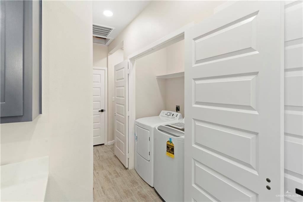 1233 Country Club Drive, Alamo, TX 78589