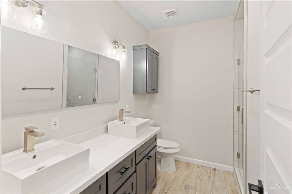1233 Country Club Drive, Alamo, TX 78589