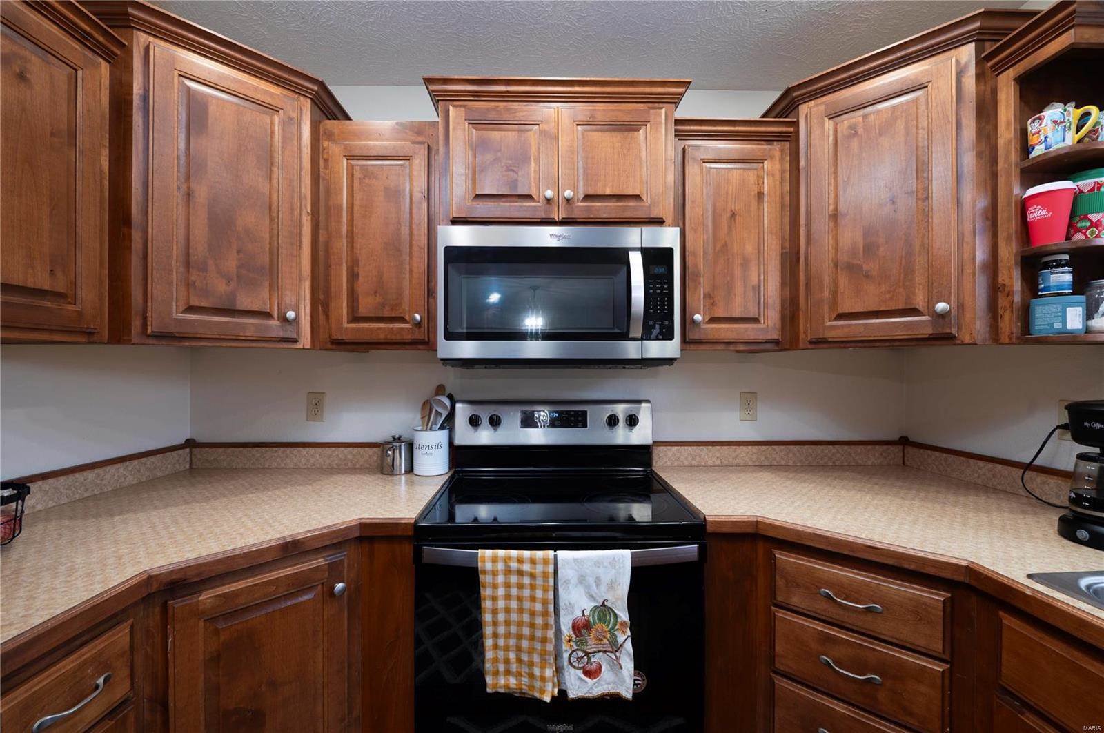 19421 Laveille Road, Waynesville, MO 65583