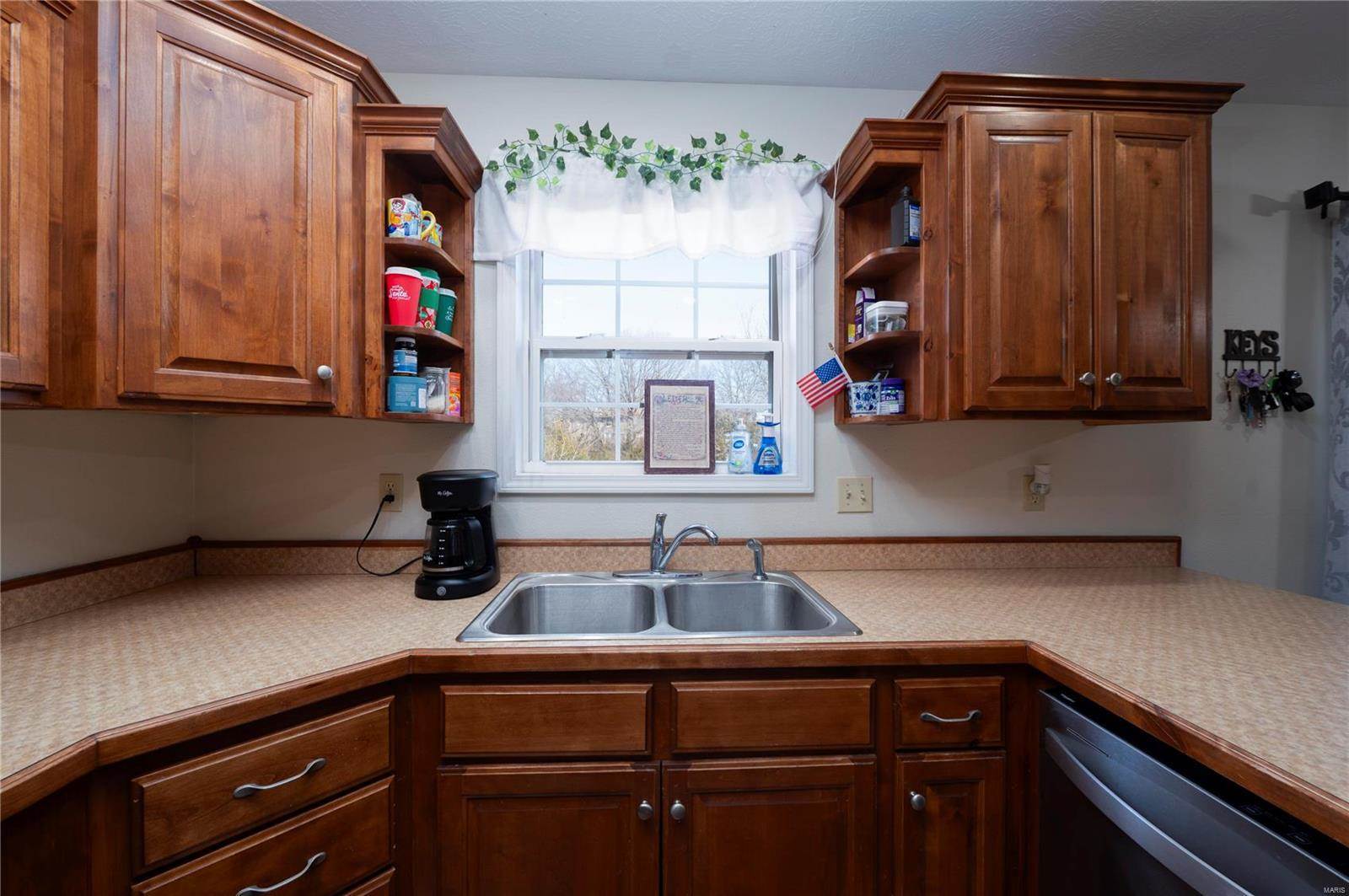 19421 Laveille Road, Waynesville, MO 65583