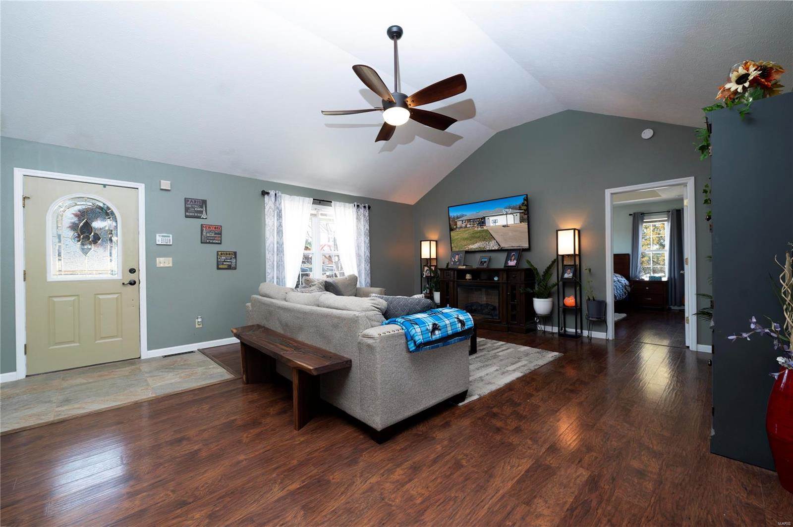 19421 Laveille Road, Waynesville, MO 65583