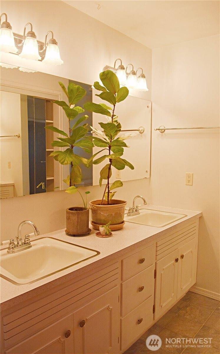 1108 South 18th Street, Mount Vernon, WA 98274