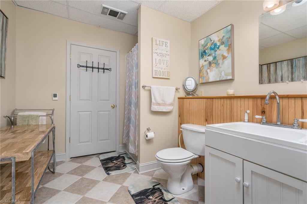 675 Inland Drive, Kernersville, NC 27284