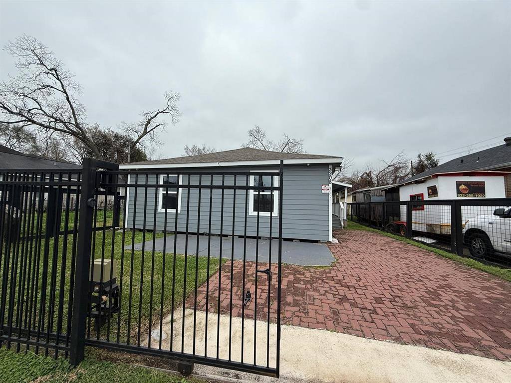 3208 Holman Street, Houston, TX 77004