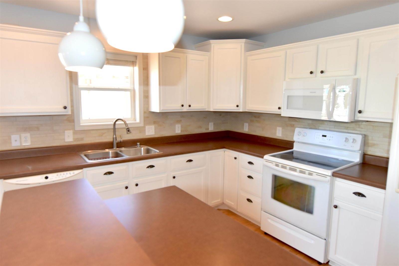 2 Littlemore, Madison, WI 53718