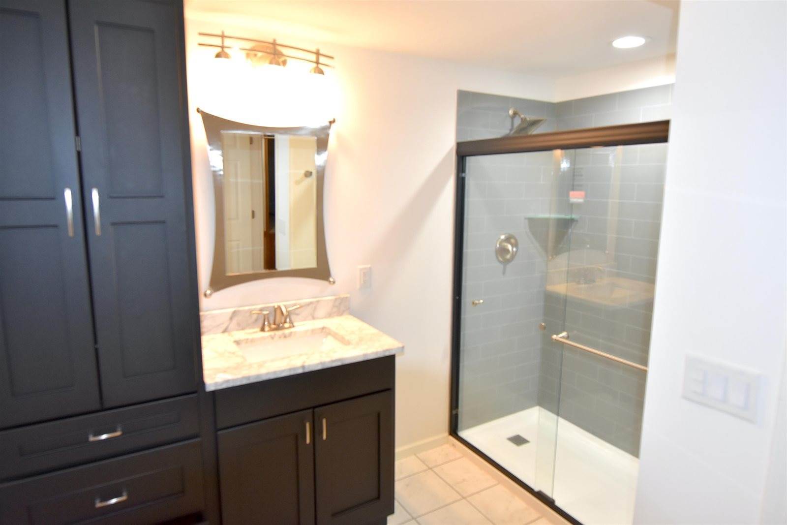 2 Littlemore, Madison, WI 53718