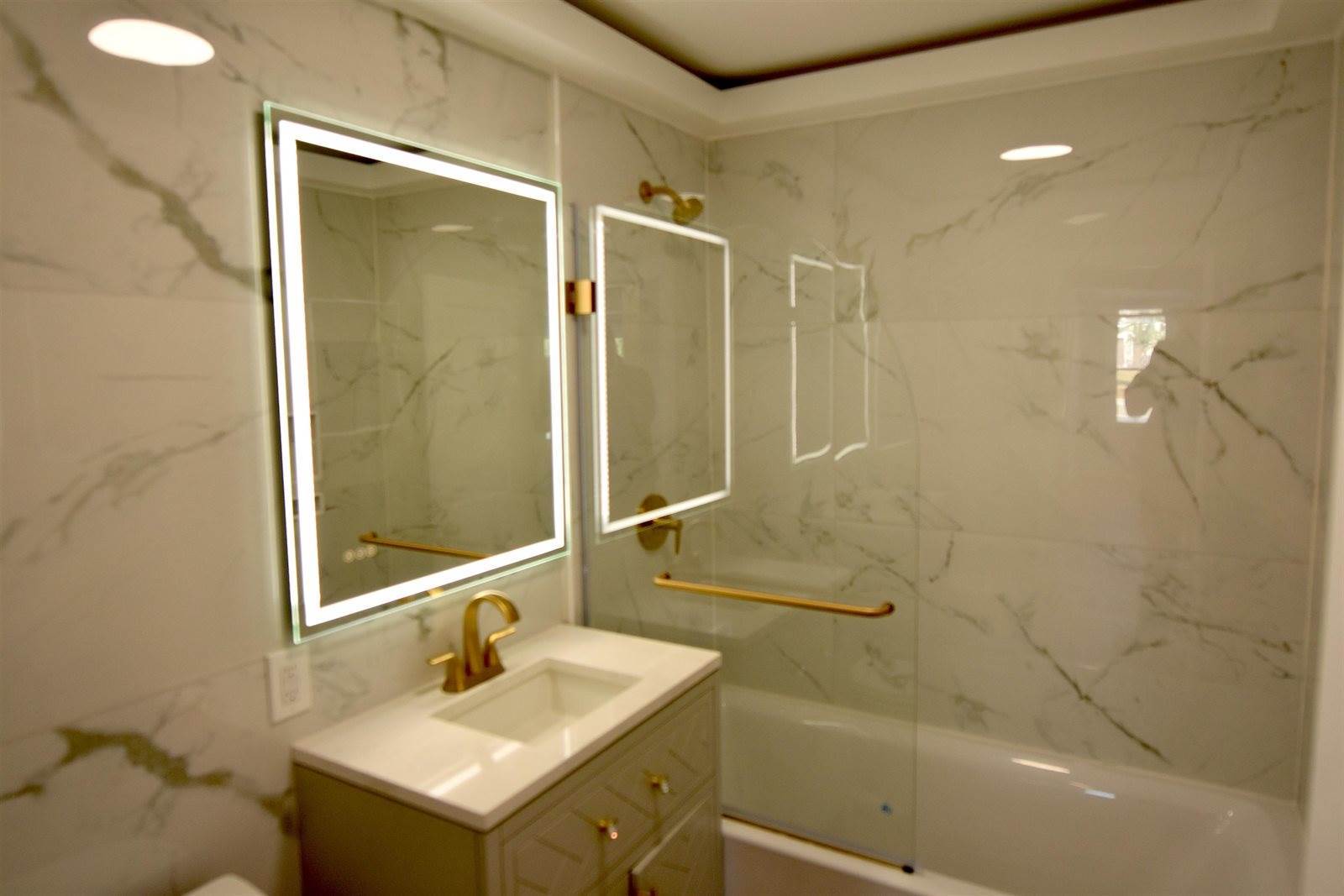 4412 Winnequah, Monona, WI 53716