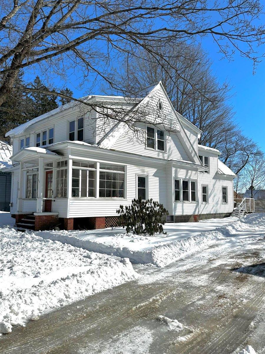 13 Maple Street, Skowhegan, ME 04976