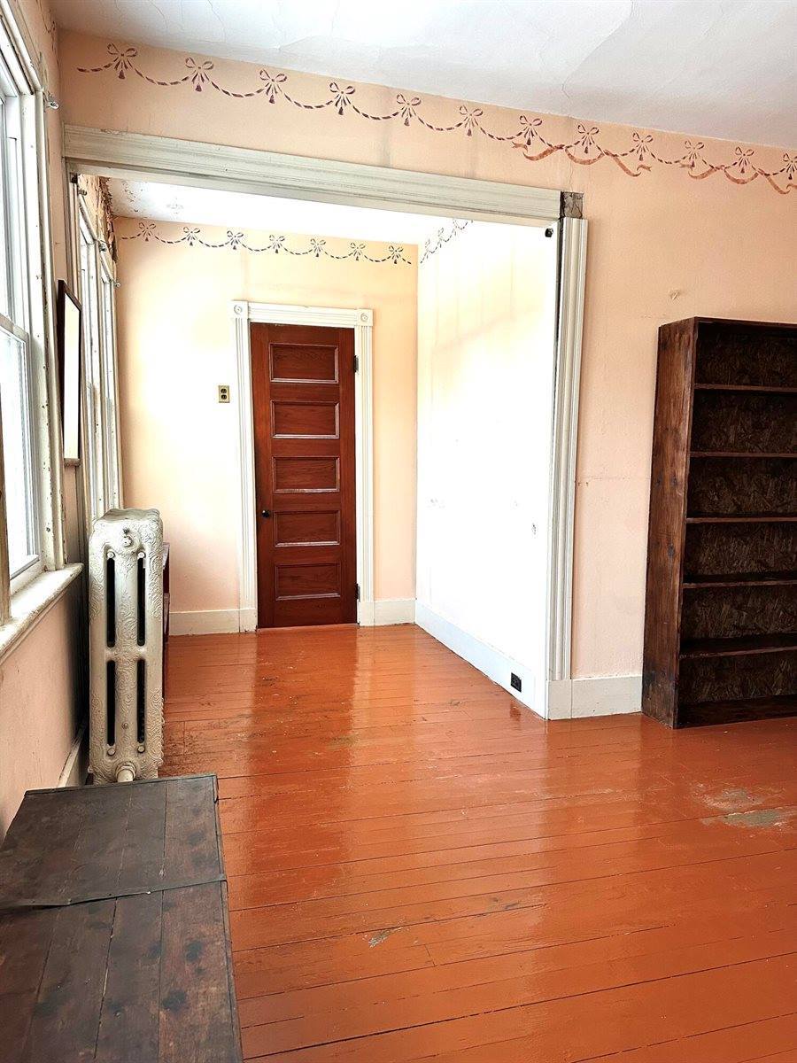 13 Maple Street, Skowhegan, ME 04976