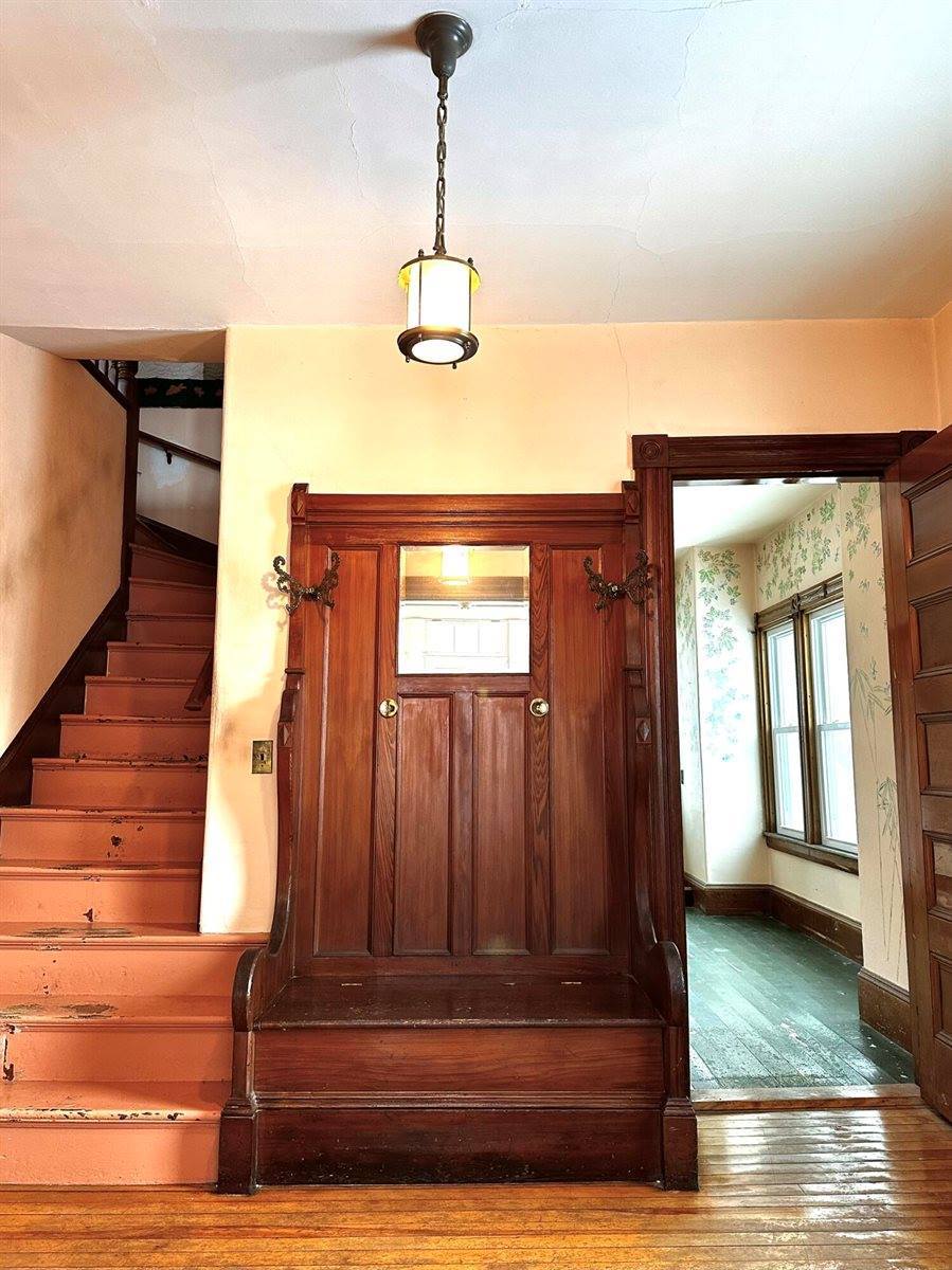 13 Maple Street, Skowhegan, ME 04976