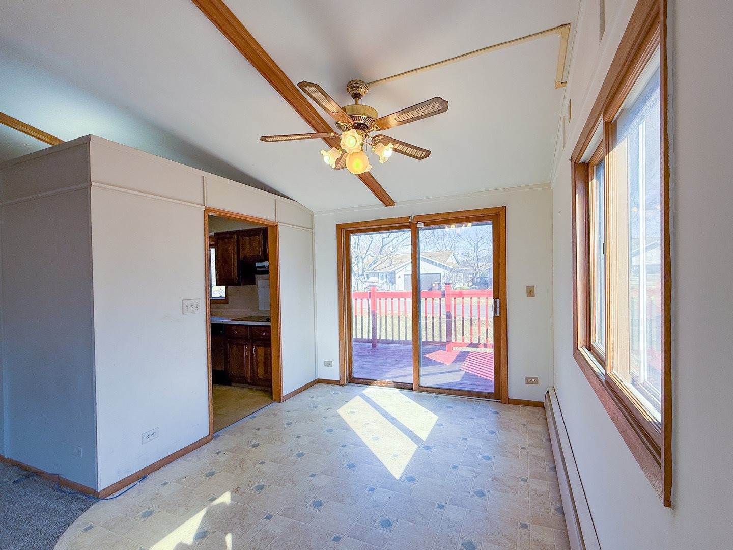710 North Greenfield Drive, Freeport, IL 61032