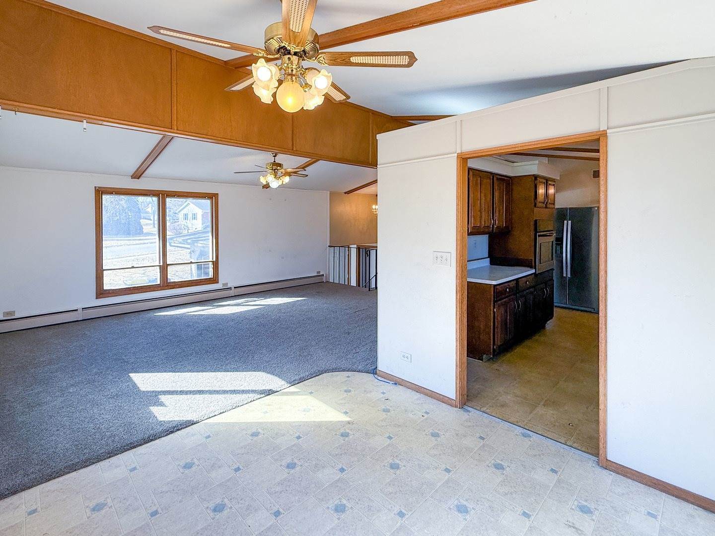 710 North Greenfield Drive, Freeport, IL 61032