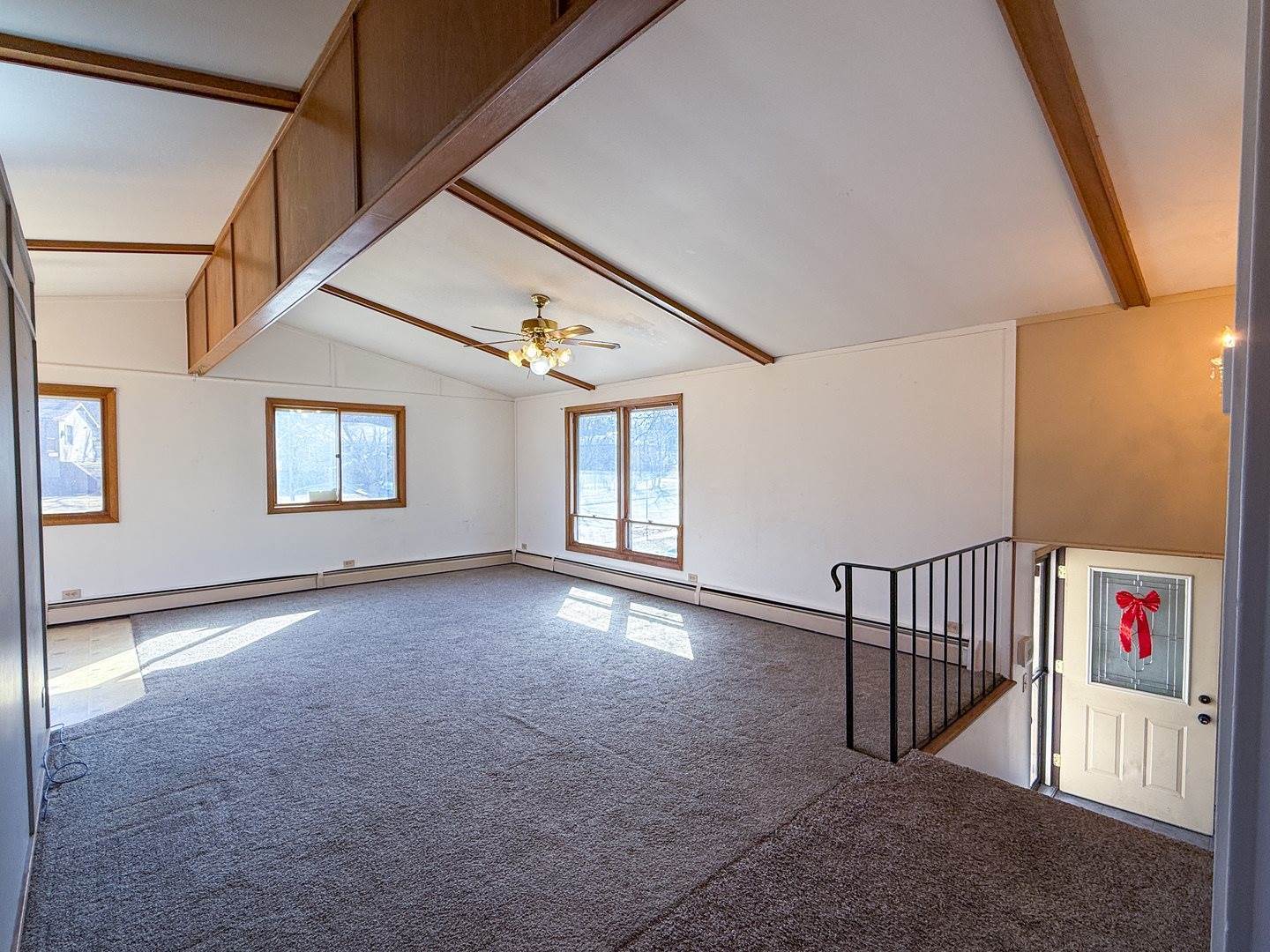 710 North Greenfield Drive, Freeport, IL 61032