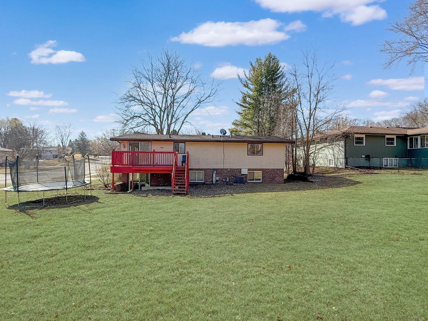 710 North Greenfield Drive, Freeport, IL 61032