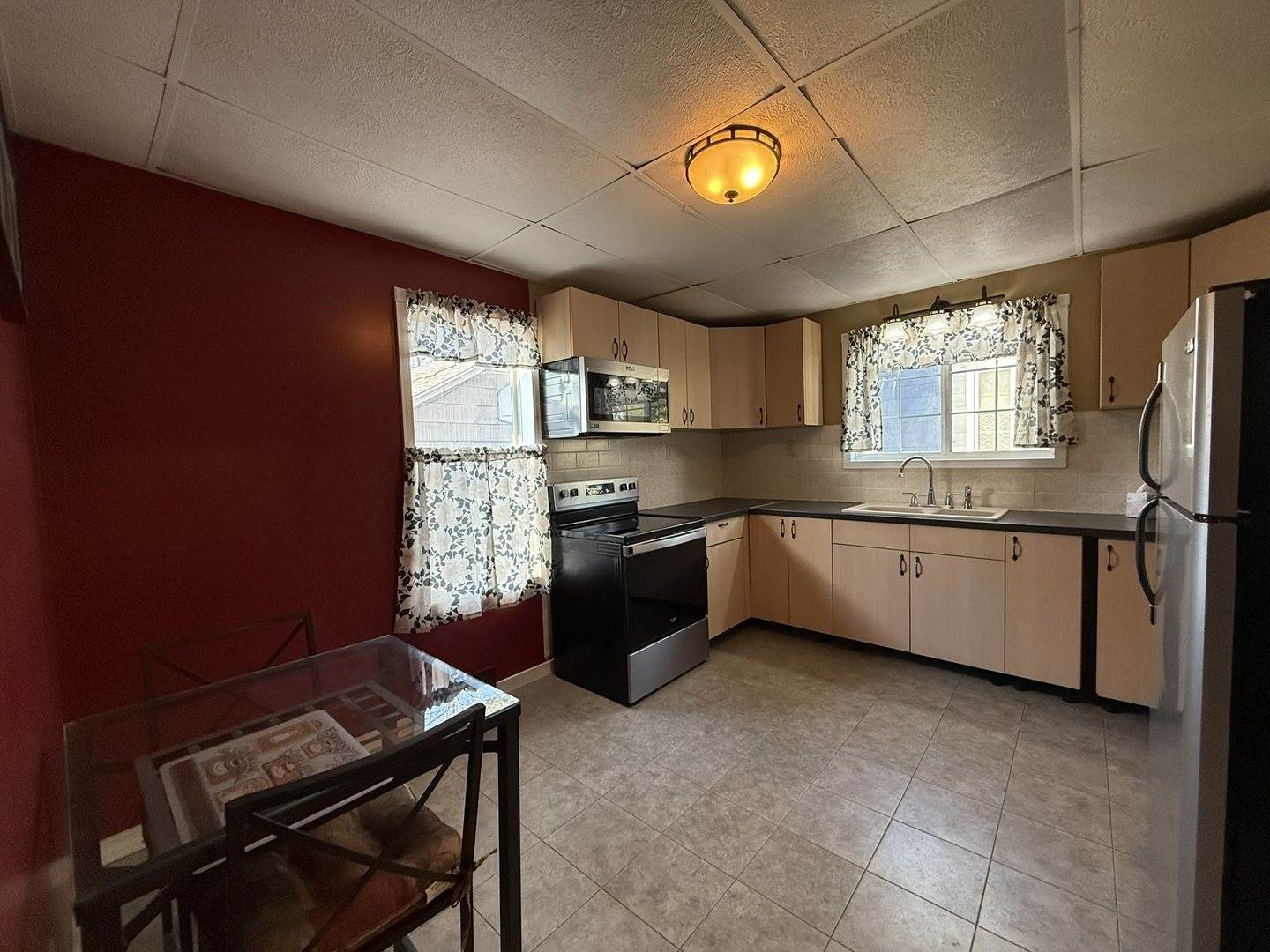 737 West Pleasant Street, Freeport, IL 61032