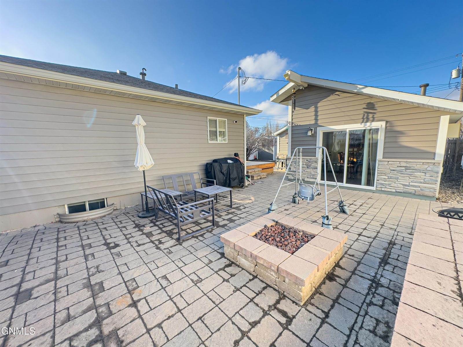 616 18th Street West, Williston, ND 58801