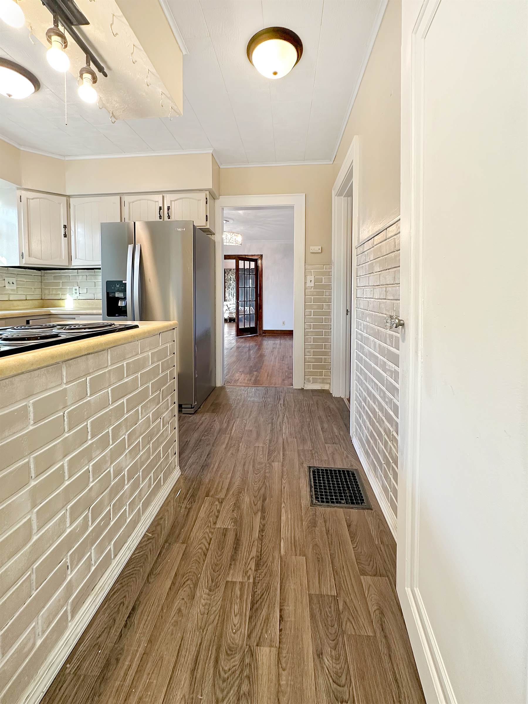 610 Monterey Ave, Terre Haute, IN 47803
