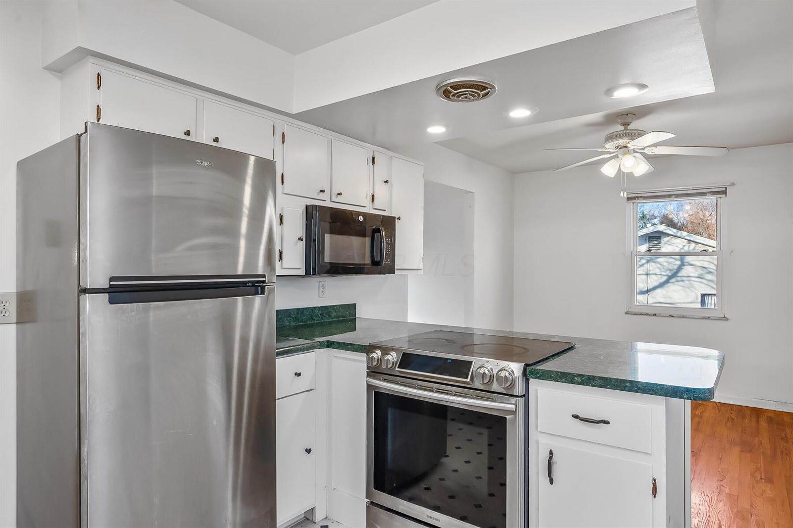 32 Coventry Road, Delaware, OH 43015