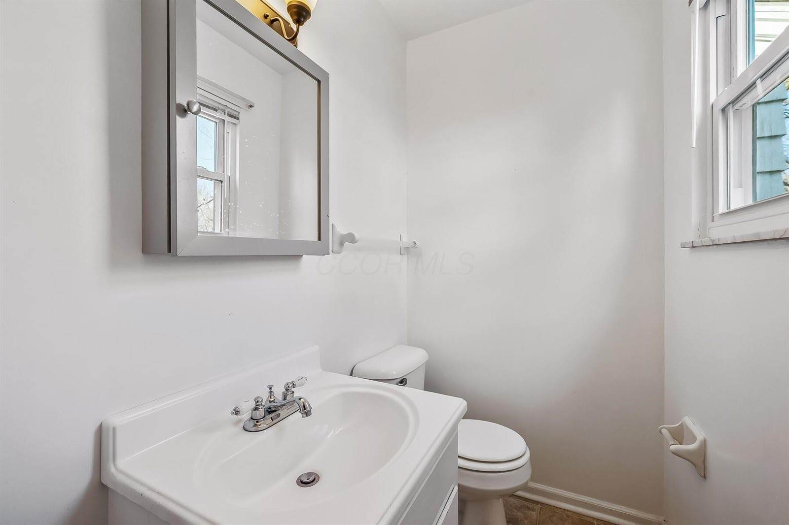 32 Coventry Road, Delaware, OH 43015