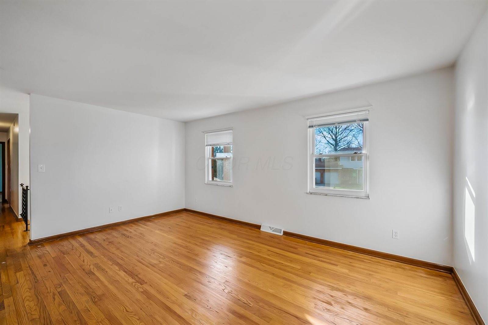 32 Coventry Road, Delaware, OH 43015