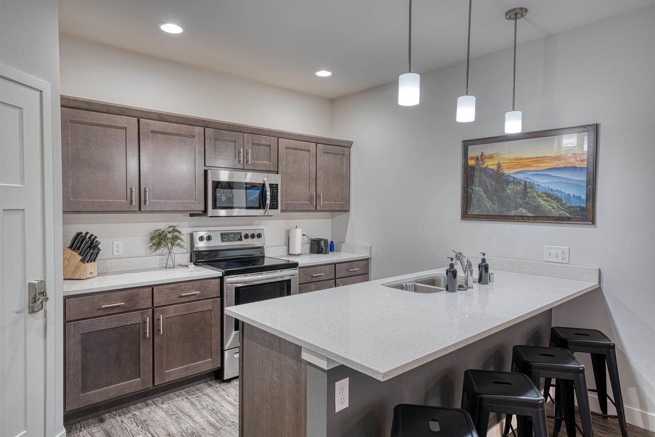 1945 N Windsor Avenue, Cottage Grove, WI 53527