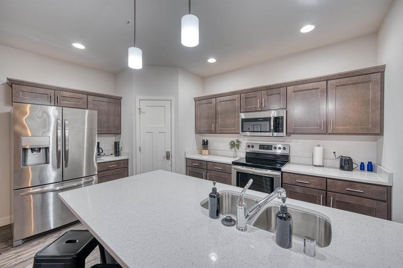 1945 N Windsor Avenue, Cottage Grove, WI 53527