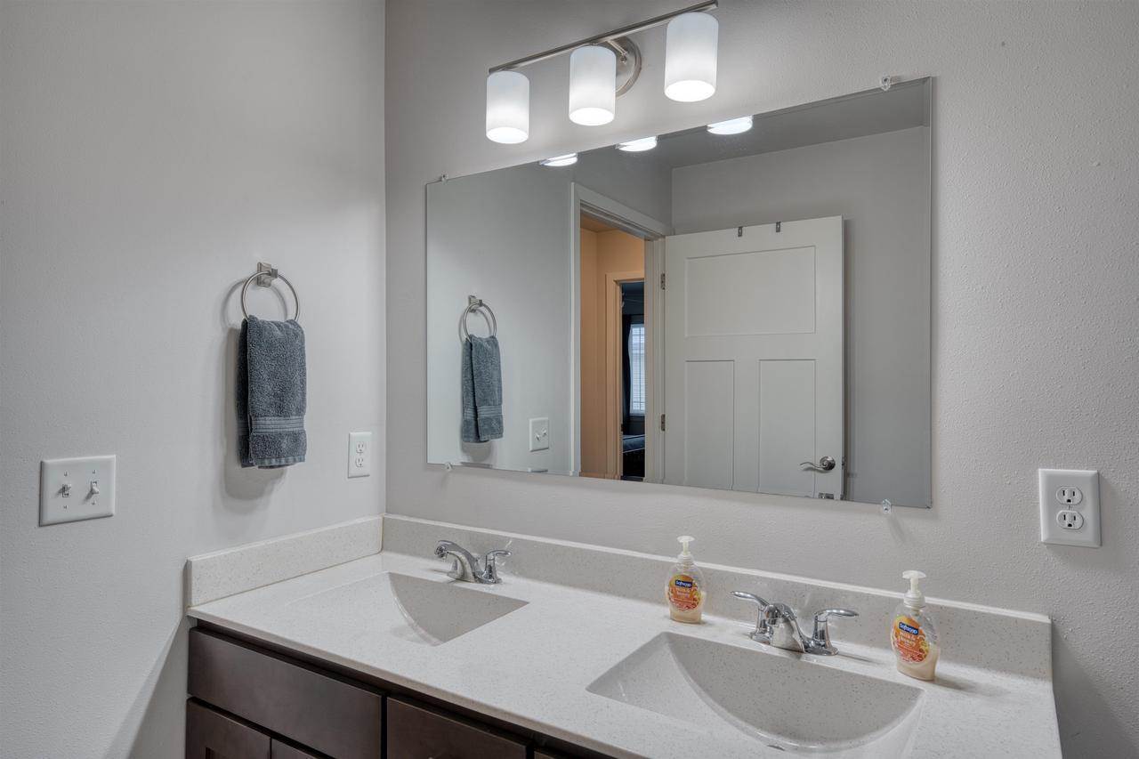 1945 N Windsor Avenue, Cottage Grove, WI 53527