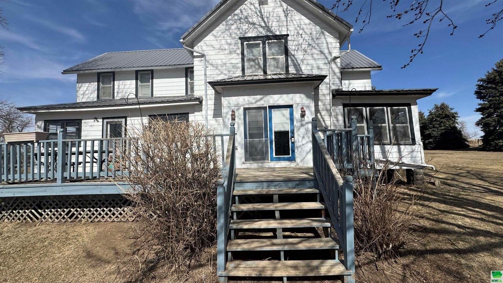 1661 Hancock Ave, Moville, IA 51039