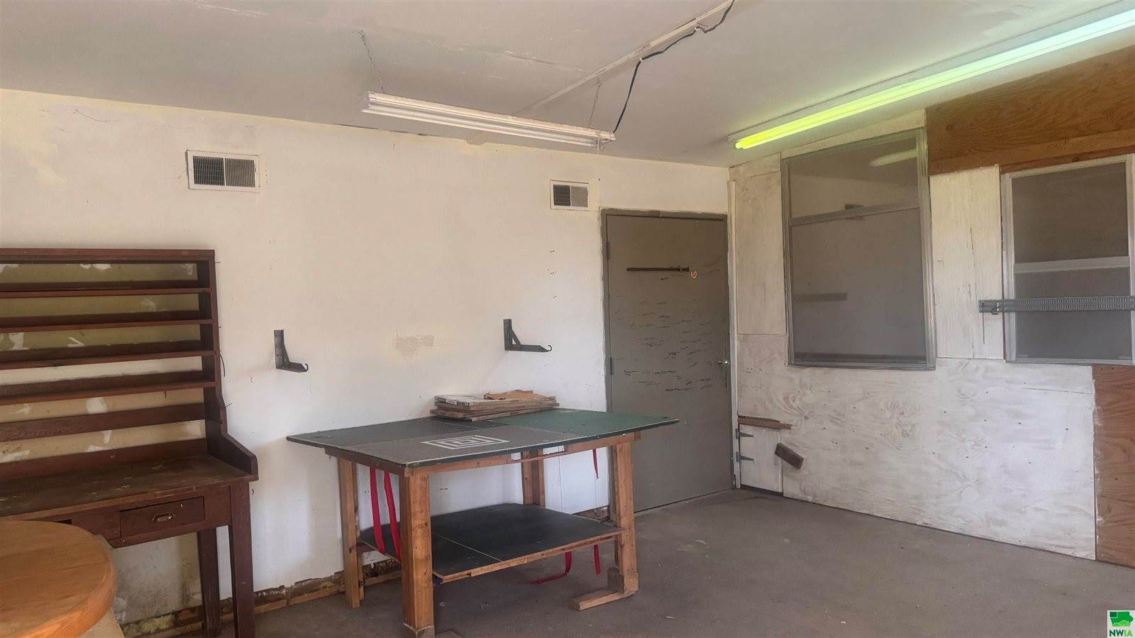 1661 Hancock Ave, Moville, IA 51039