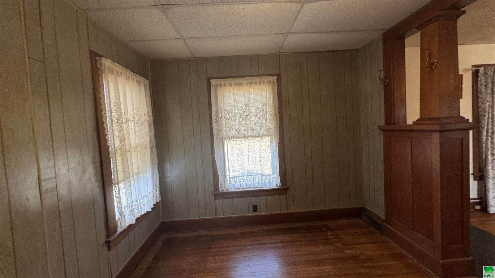 1661 Hancock Ave, Moville, IA 51039