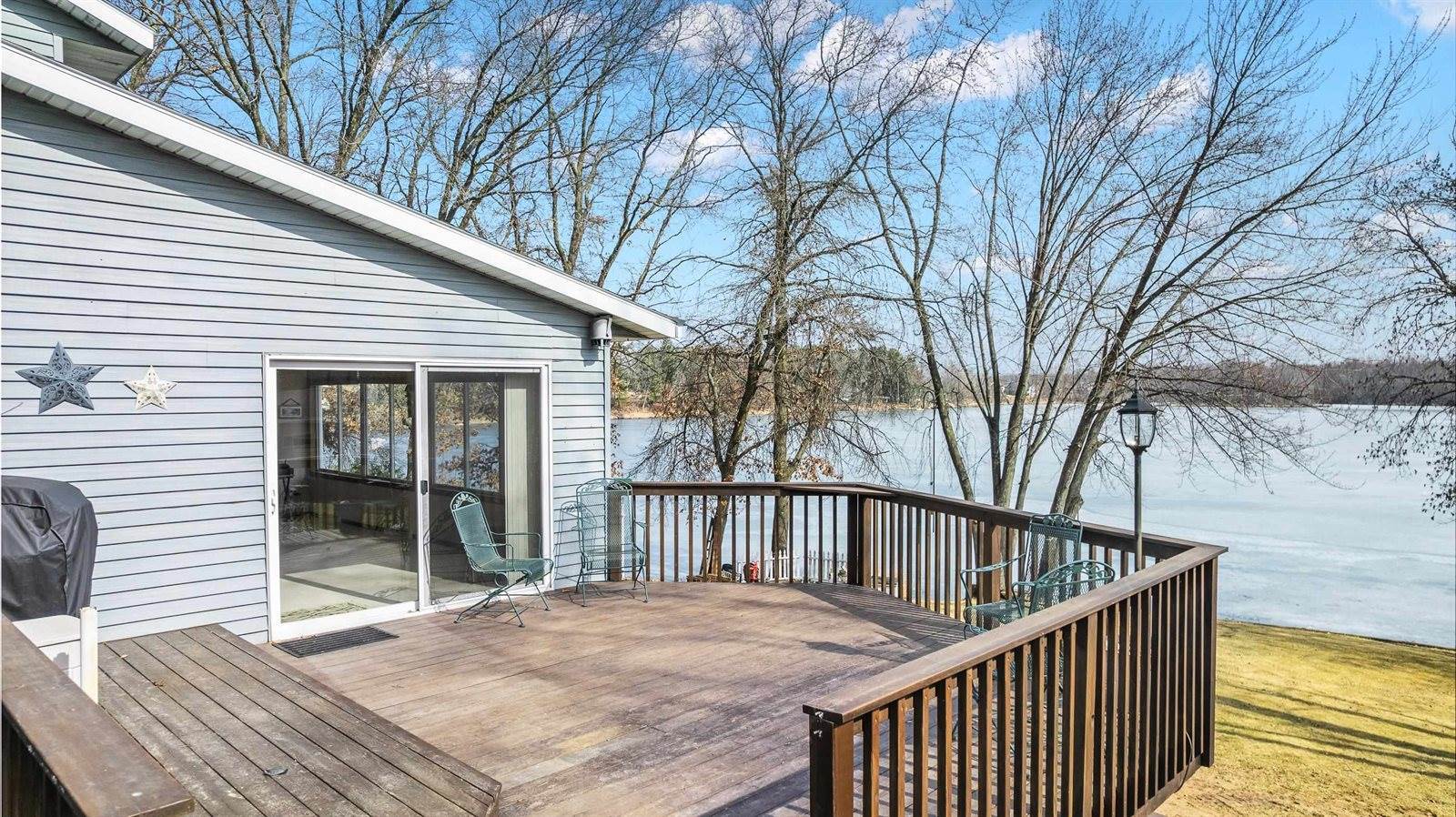 1925 Second Lake Drive, Junction City, WI 54443
