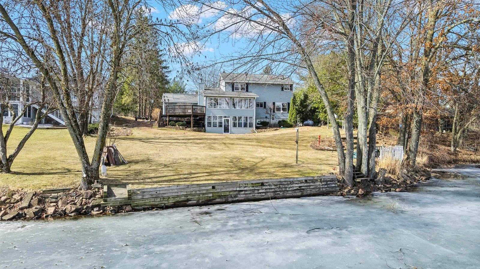 1925 Second Lake Drive, Junction City, WI 54443