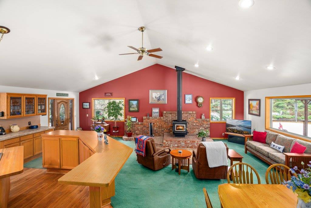 5312 Colburn Culver Rd, Sandpoint, ID 83864