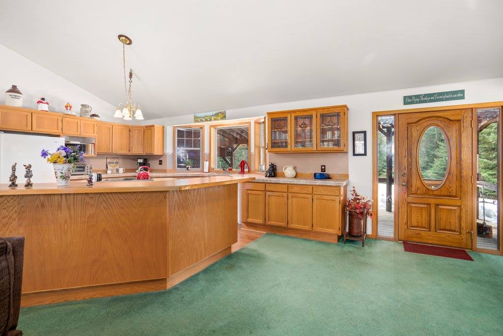5312 Colburn Culver Rd, Sandpoint, ID 83864