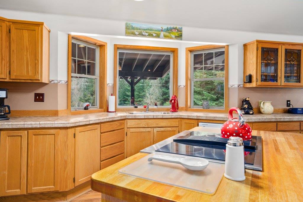 5312 Colburn Culver Rd, Sandpoint, ID 83864