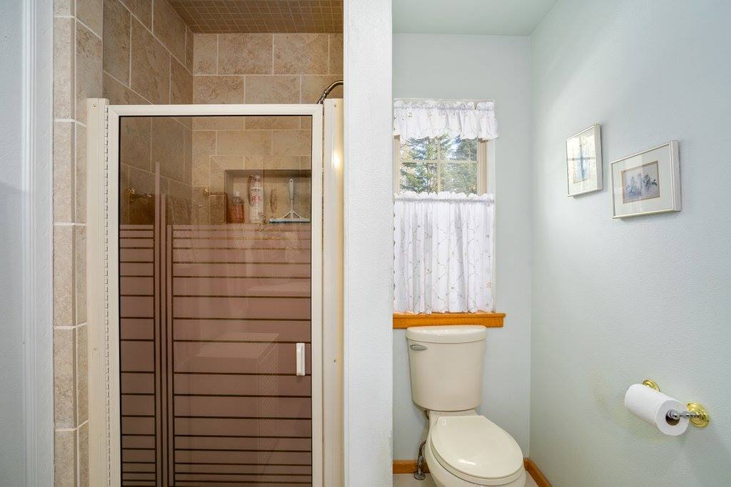 5312 Colburn Culver Rd, Sandpoint, ID 83864