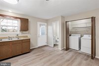 228 Carroll Drive, Stephens City, VA 22655