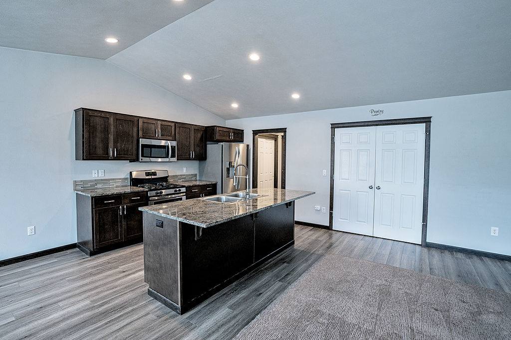 6542 West Harmony St, Rathdrum, ID 83858
