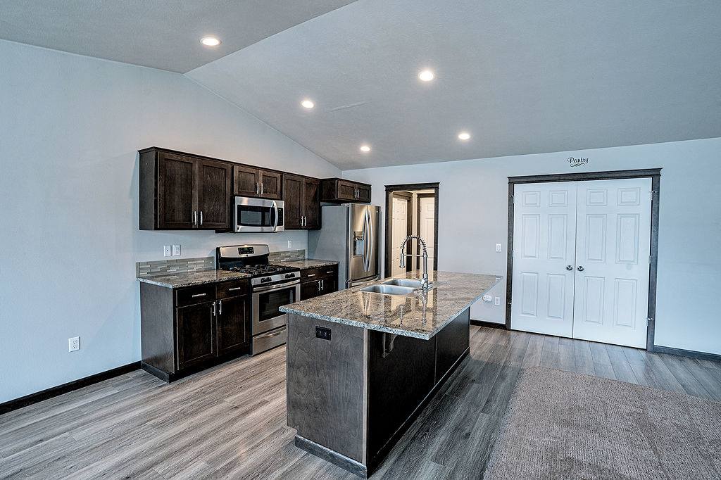6542 West Harmony St, Rathdrum, ID 83858