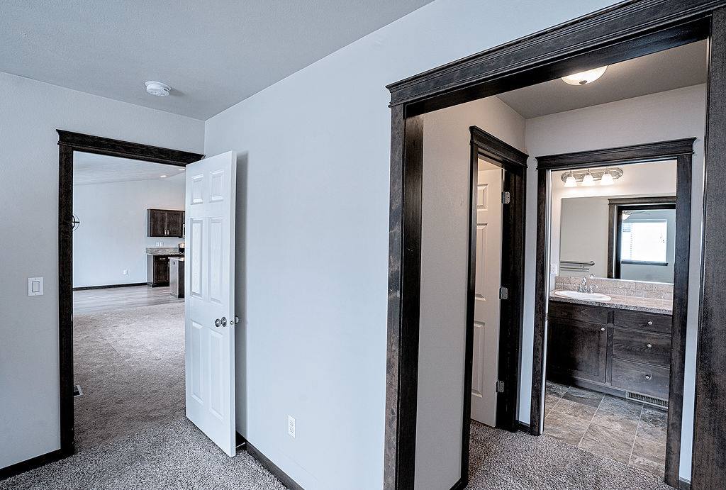 6542 West Harmony St, Rathdrum, ID 83858