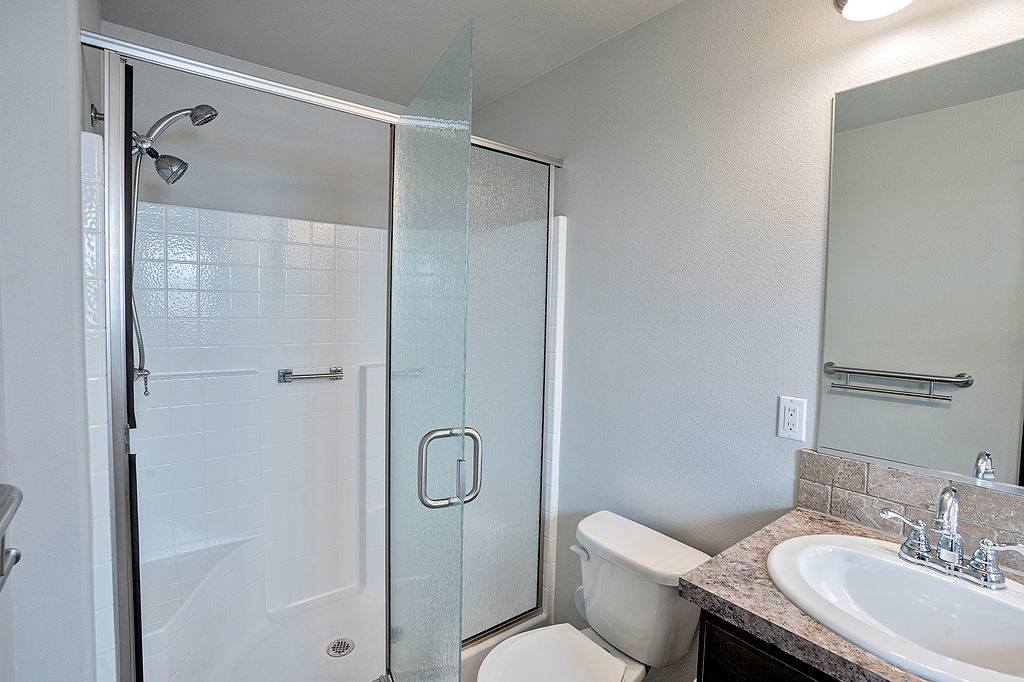 6542 West Harmony St, Rathdrum, ID 83858