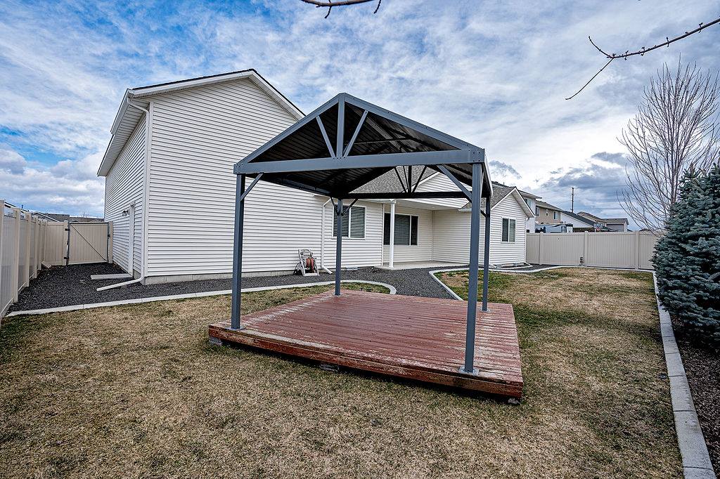 6542 West Harmony St, Rathdrum, ID 83858