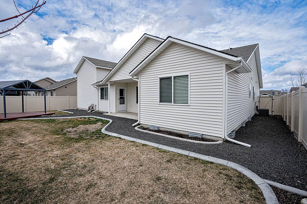 6542 West Harmony St, Rathdrum, ID 83858
