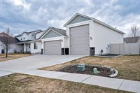 6542 West Harmony St, Rathdrum, ID 83858