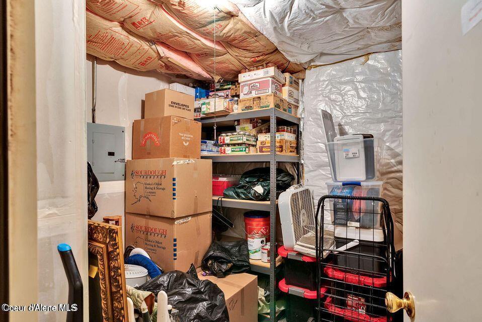 415 East Knotty Pine Ln, Coeur d'Alene, ID 83815