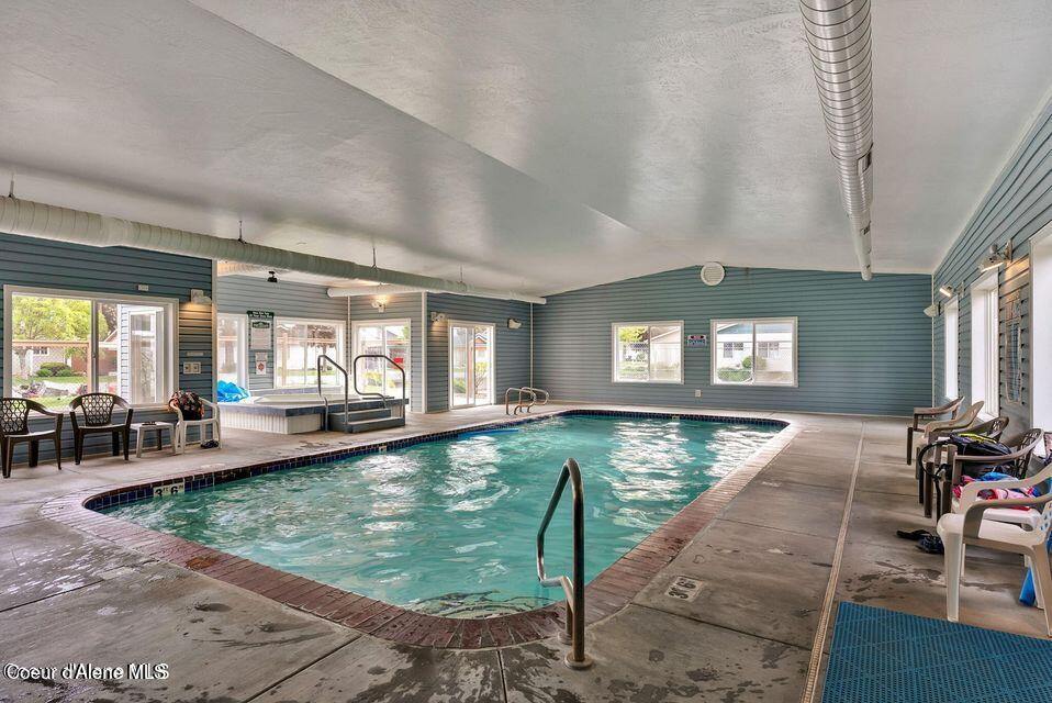 415 East Knotty Pine Ln, Coeur d'Alene, ID 83815